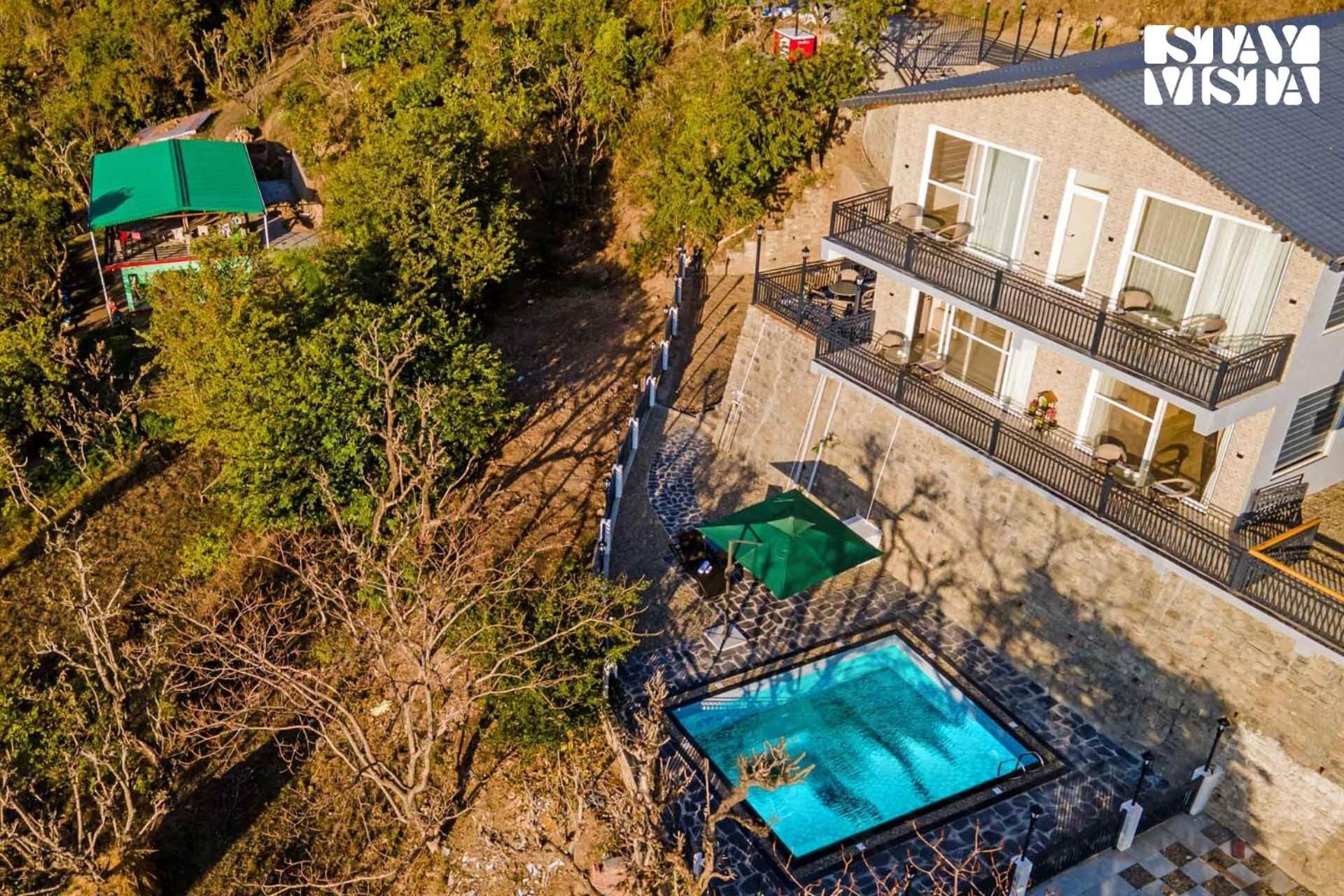 Stayvista At Sunset Springs With Pool & Views Нейнитал Екстериор снимка